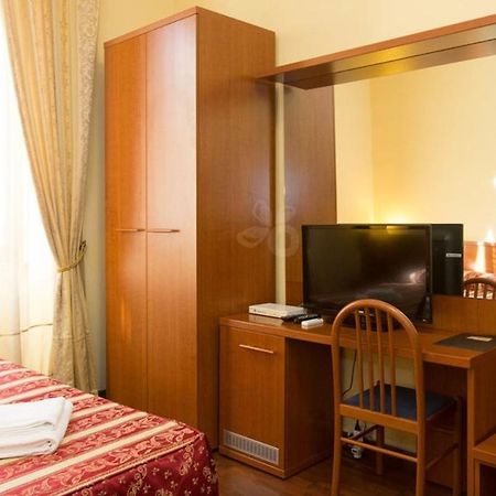 Hotel Azzurra Roma Ngoại thất bức ảnh