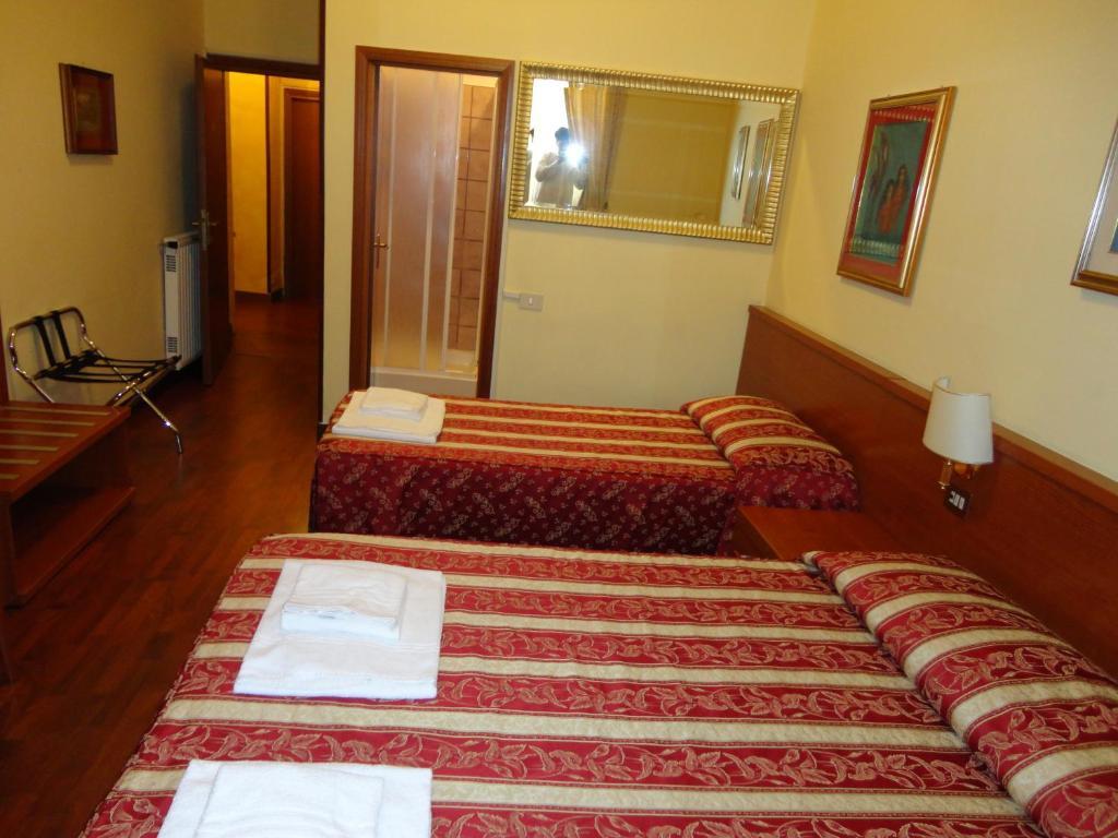 Hotel Azzurra Roma Phòng bức ảnh