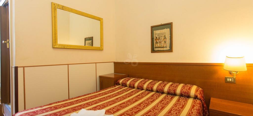 Hotel Azzurra Roma Ngoại thất bức ảnh